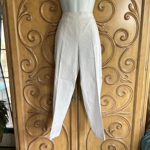 Thin Her white Capri pants